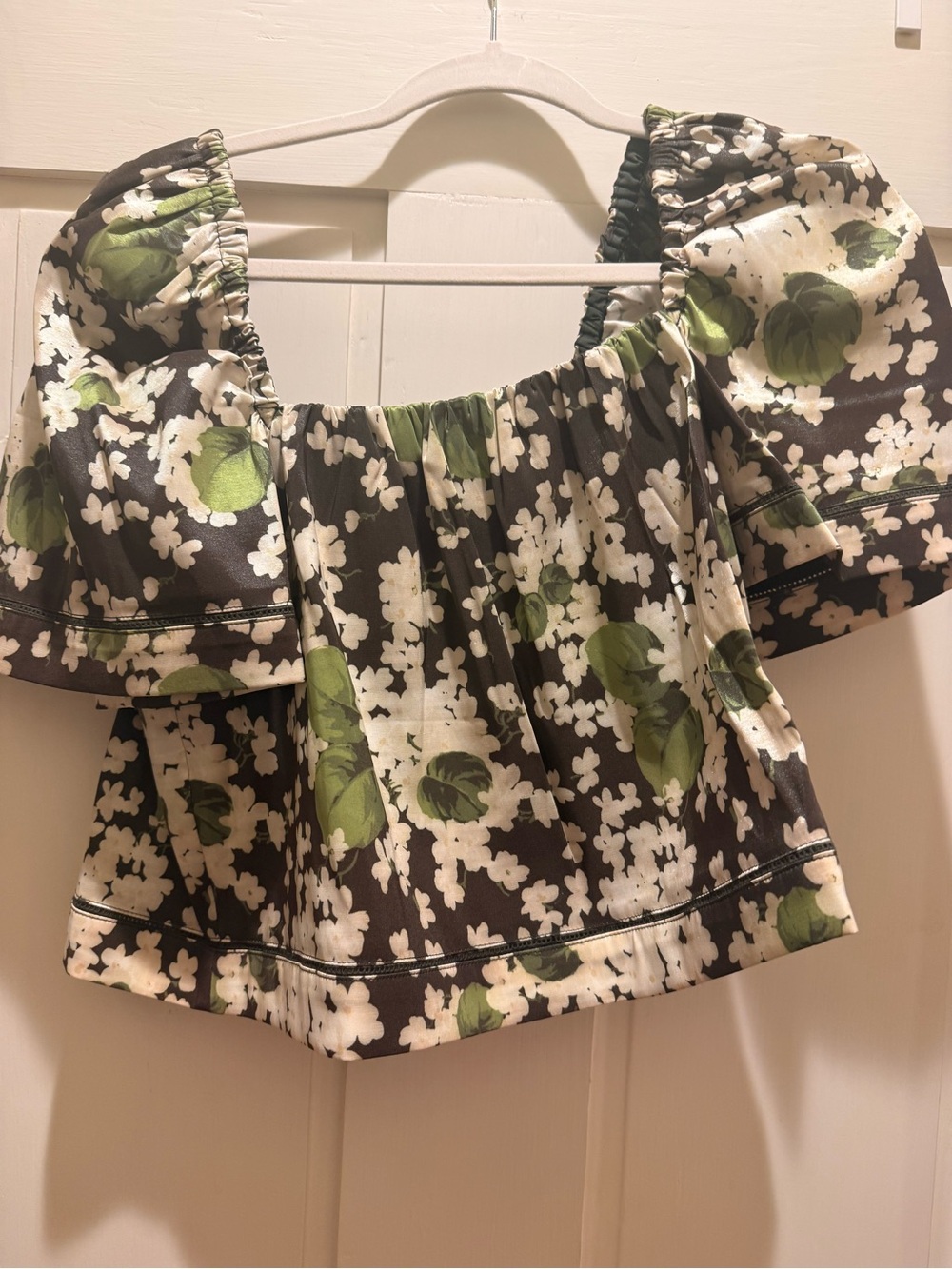 Tuckernuck Hydrangea Off-Shoulder Puff Sleeve Top NWT